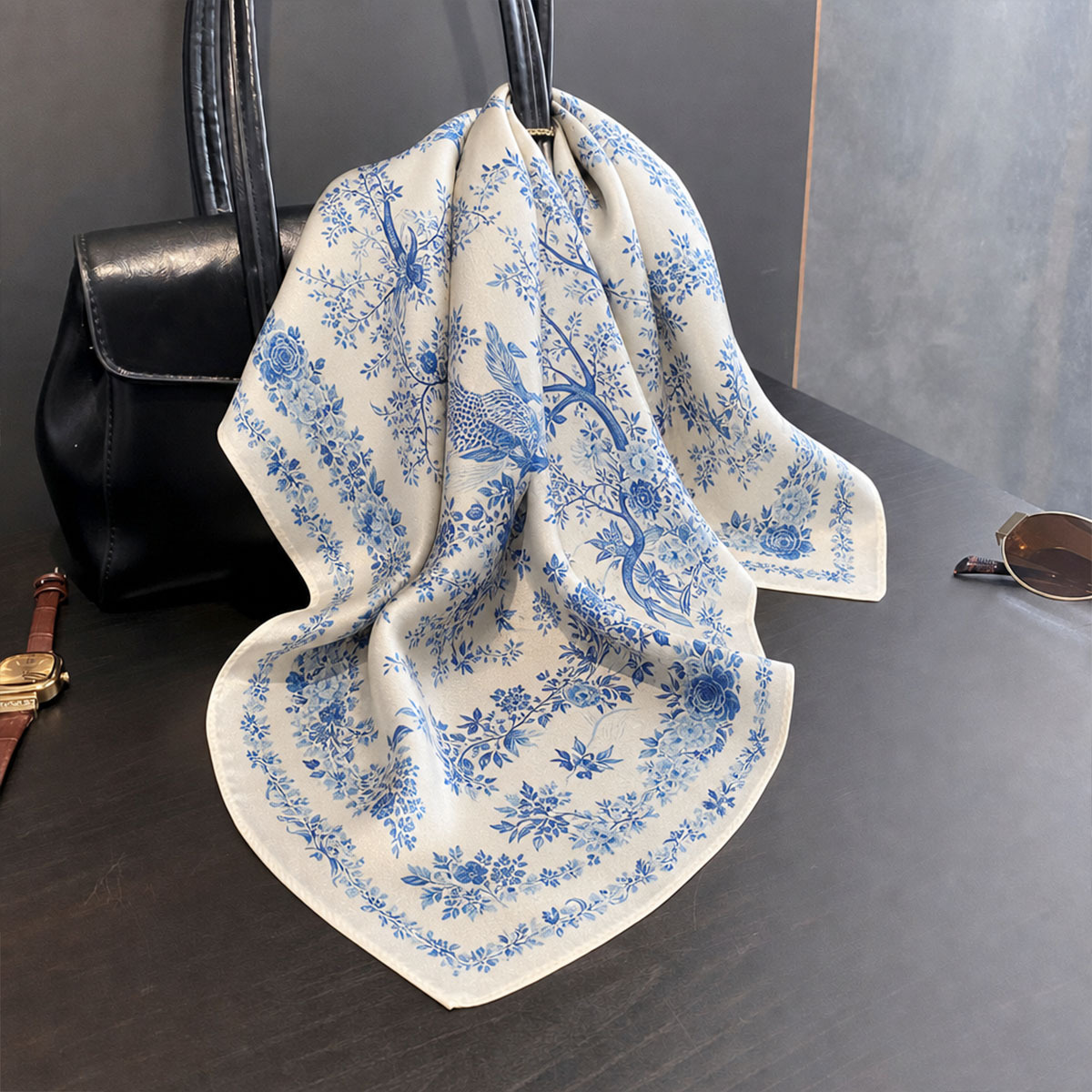 Écharpe en soie véritable à 10 - Scarf Silk Square avis et prix