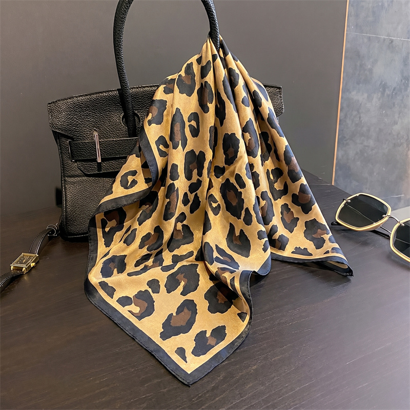Foulard carré 100% soie imprim - Face Scarf Mask avis et prix
